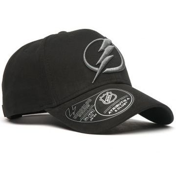 Бейсболка Tampa Bay Lightning Бейсболка Tampa Bay Lightning