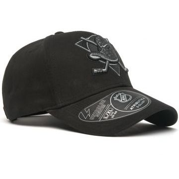 Бейсболка Anaheim Ducks Бейсболка Anaheim Ducks