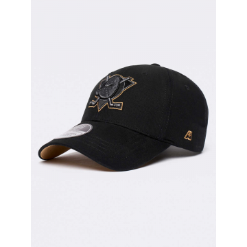 Бейсболка Anaheim Ducks Бейсболка Anaheim Ducks